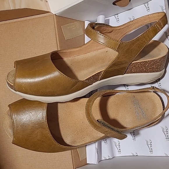 Dansko sz 38 sandals - Picture 3 of 7